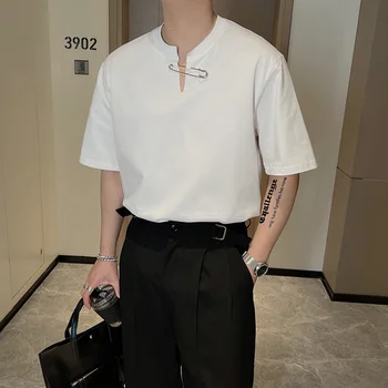 Лятна памучен тениска с къс ръкав, мъжки модерен черно-бяла тениска Оверсайз, мъжка проститутка, облекло, корейската свободна тениска с V-образно деколте, мъжки топ